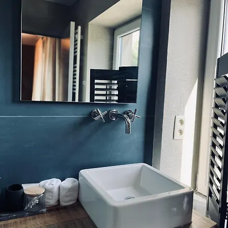 ゲストハウス La Grainerie デュルビュイ